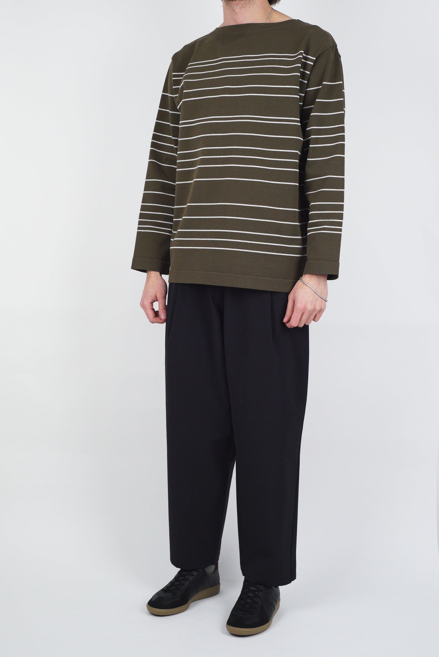 SUNNYSIDERS_FUJITO_Fujito - Basque Shirt “Pablo”, Olive & White_Sweats