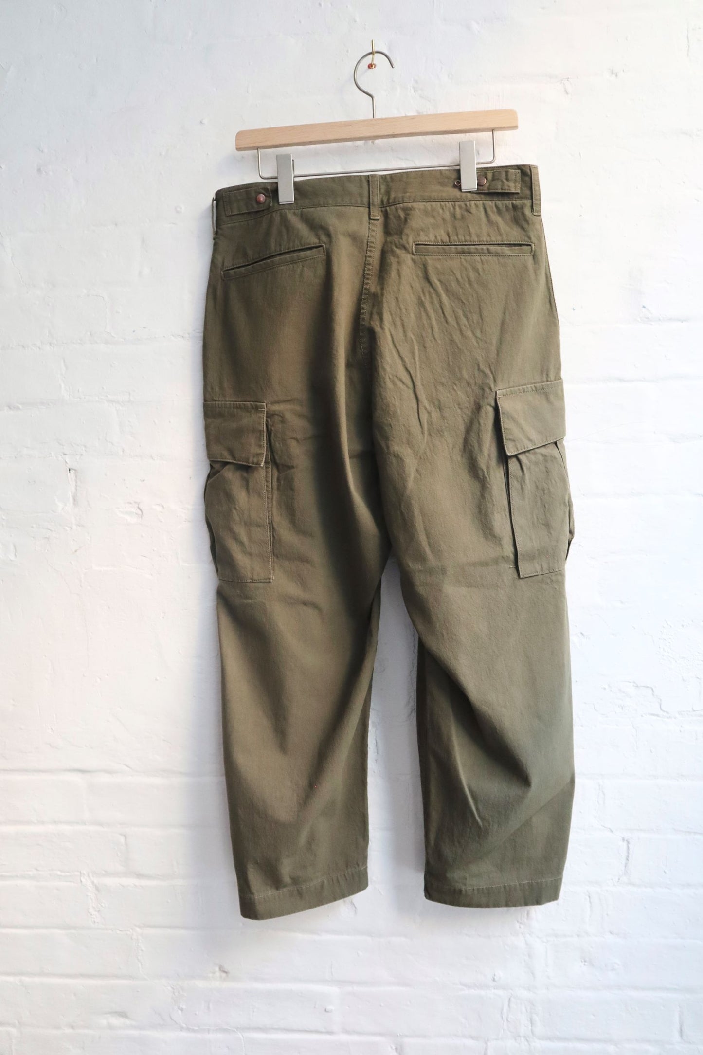 SUNNYSIDERS_FUJITO_Fujito - Cargo Pants, Olive (Exclusive Fabric)_Trousers