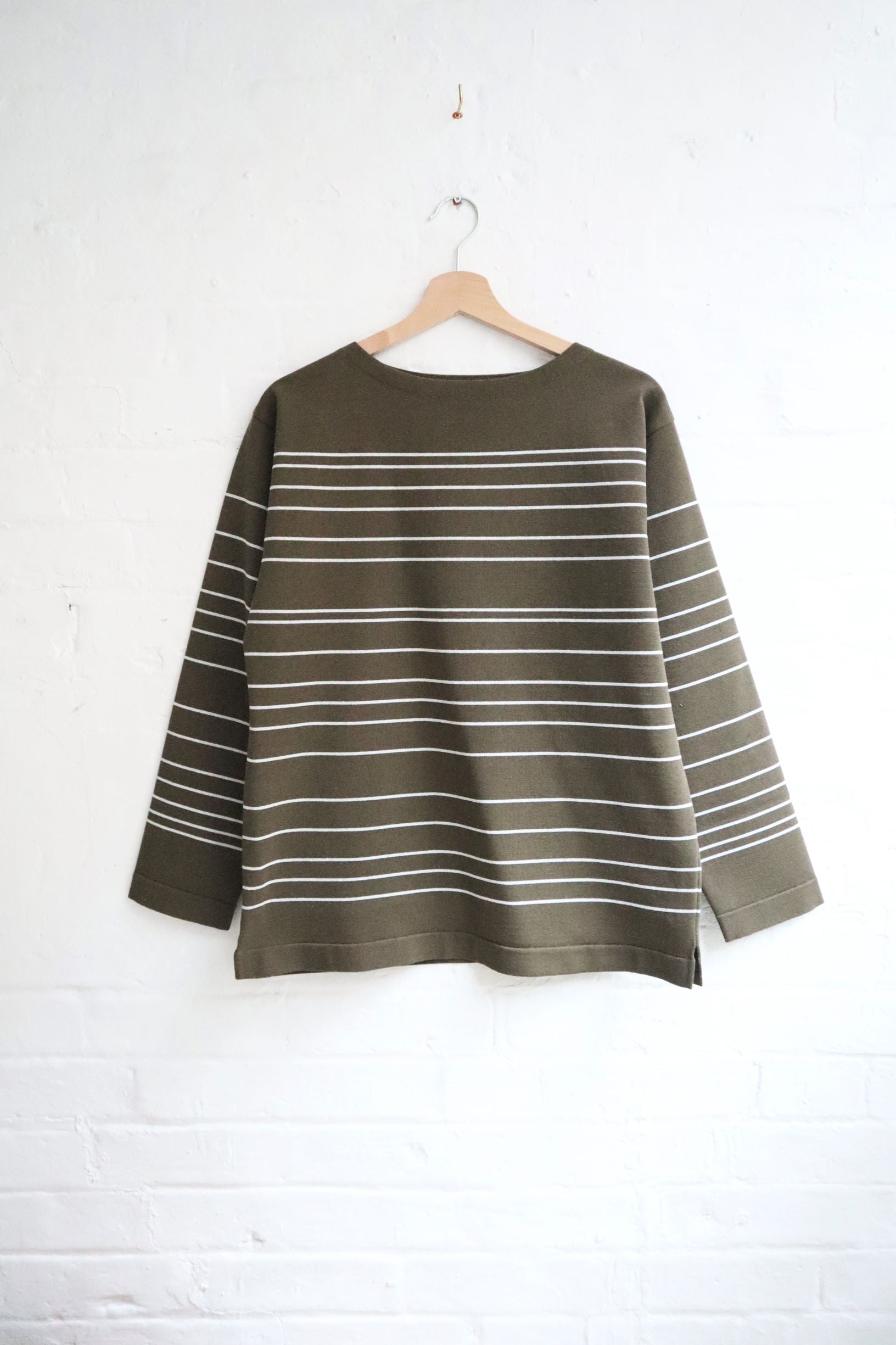 SUNNYSIDERS_FUJITO_Fujito - Basque Shirt “Pablo”, Olive & White_Sweats
