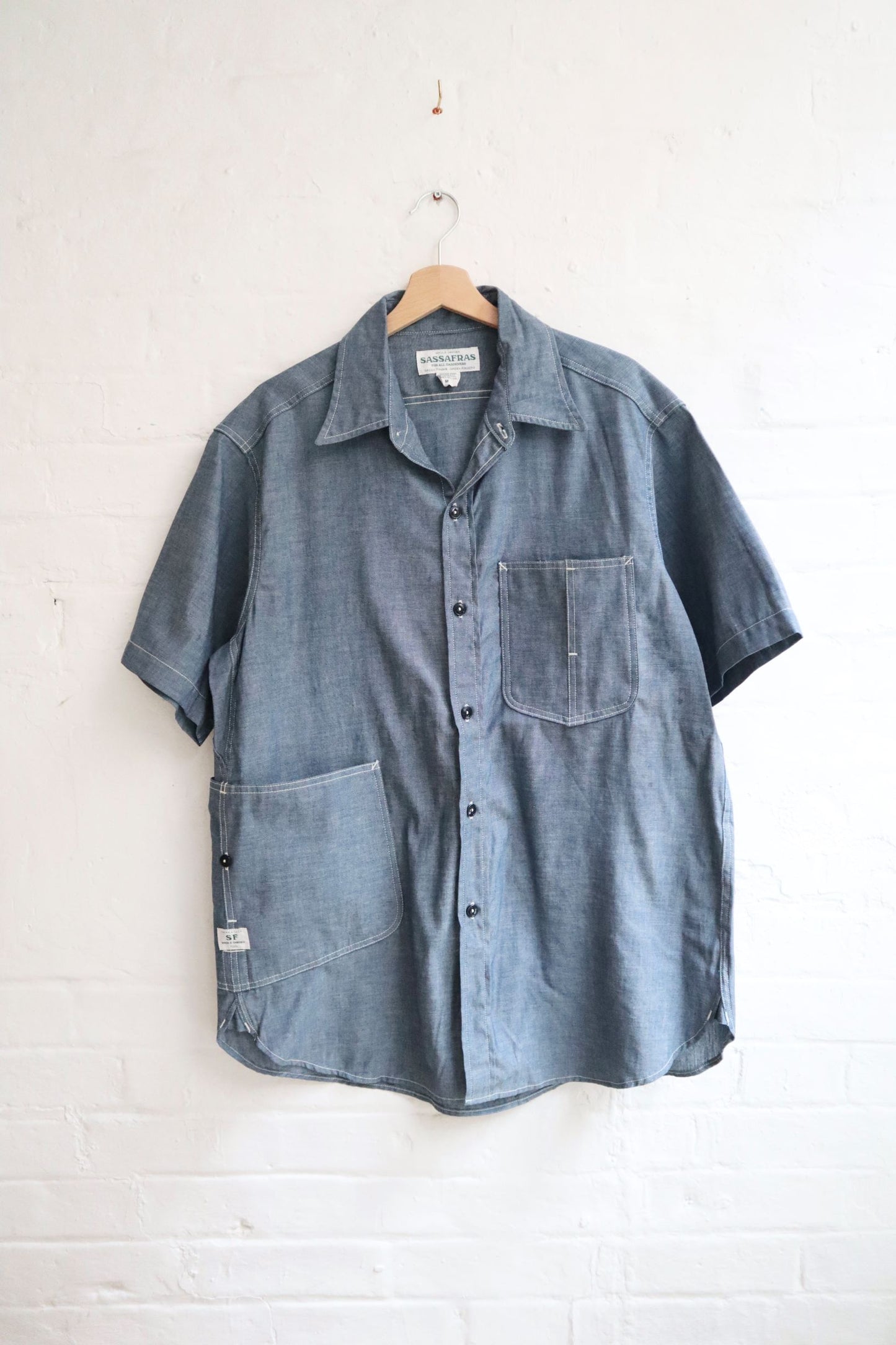 SUNNYSIDERS_SASSAFRAS_Sassafras - Diggin Shirt 1/2 Sleeve, Chambray_Shirts