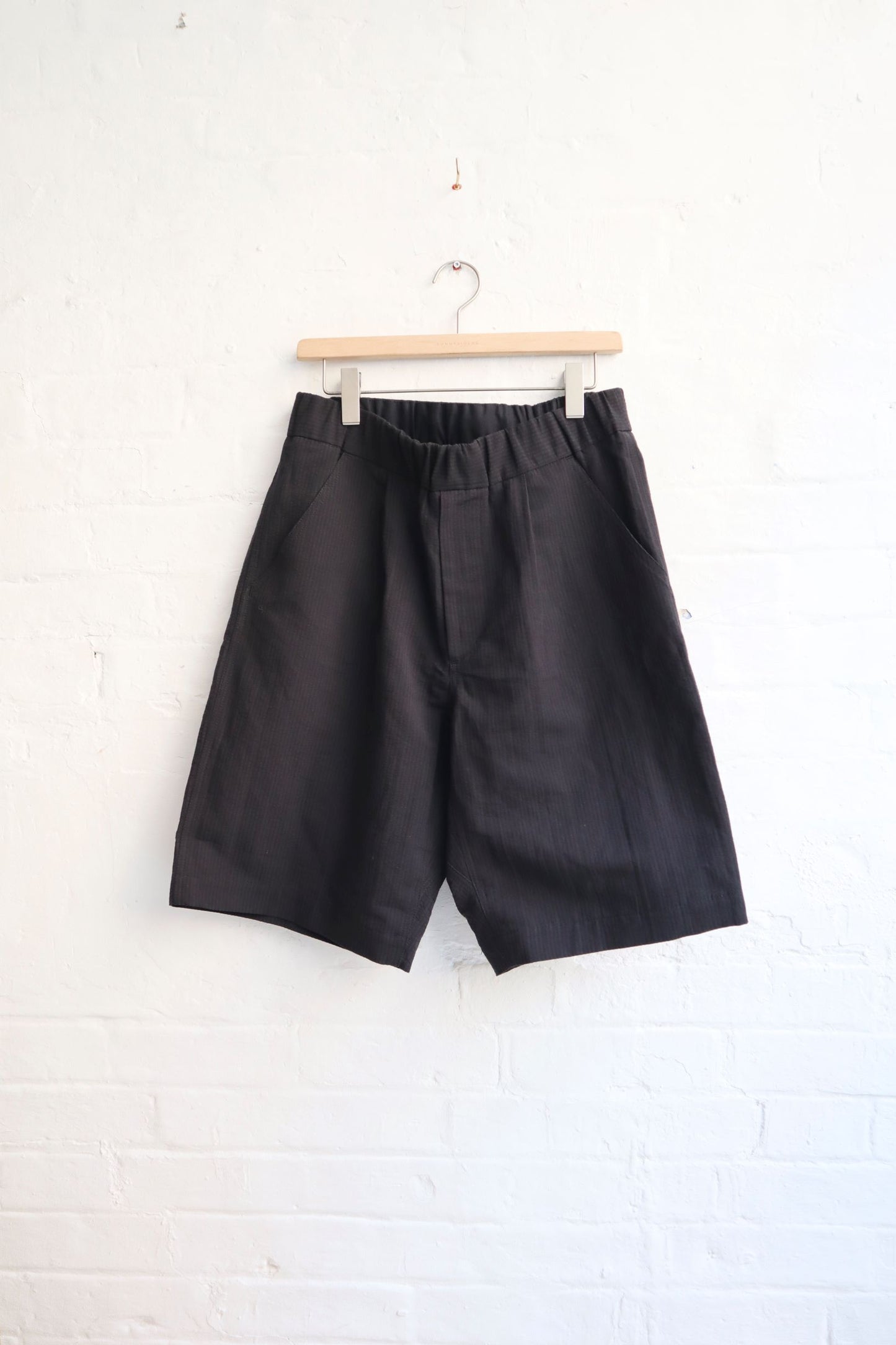 SUNNYSIDERS_FUJITO_Fujito - Wide Easy Shorts, Black Seersucker_Shorts
