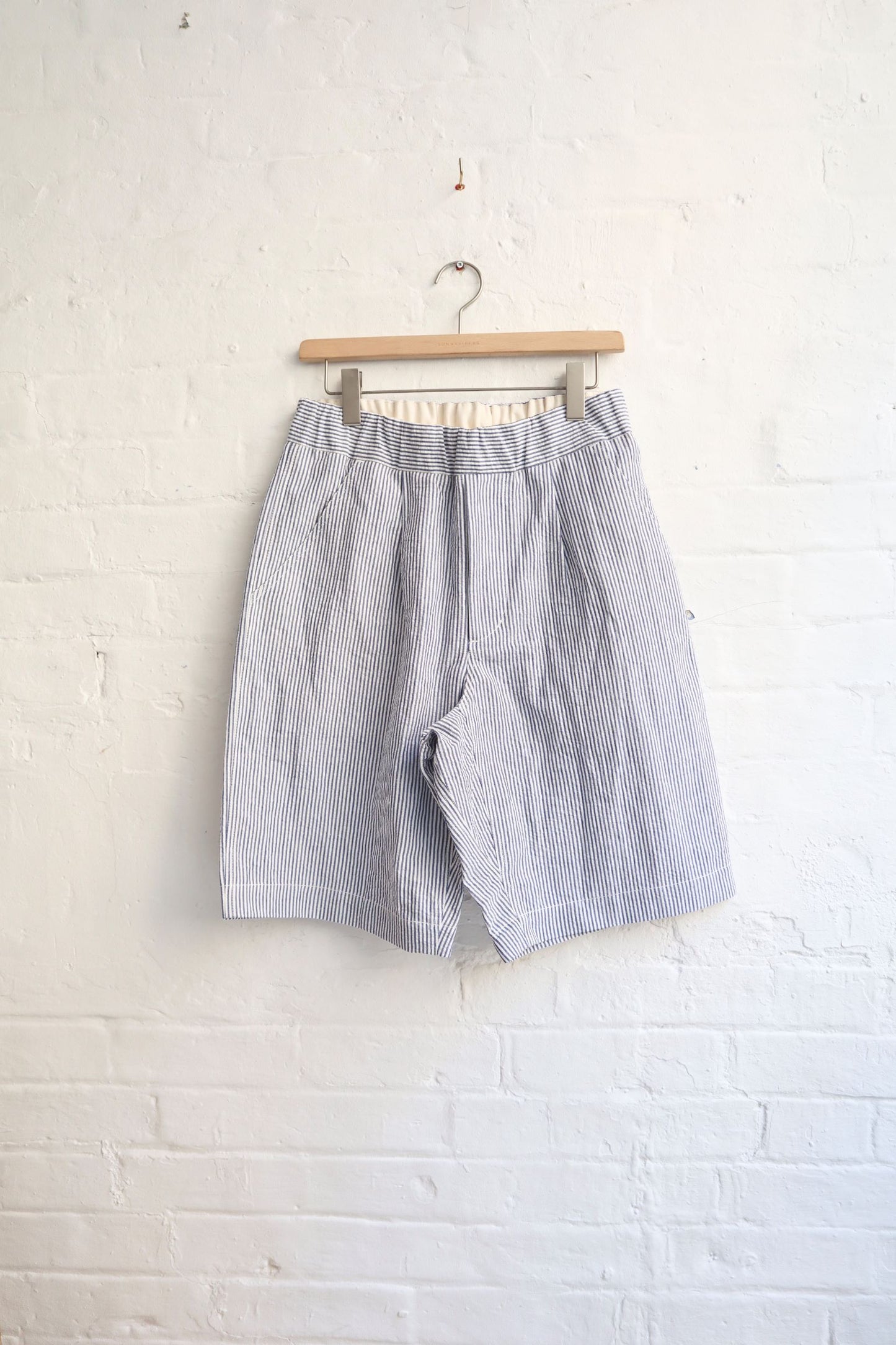 SUNNYSIDERS_FUJITO_Fujito - Wide Easy Shorts, Navy Seersucker_Shorts