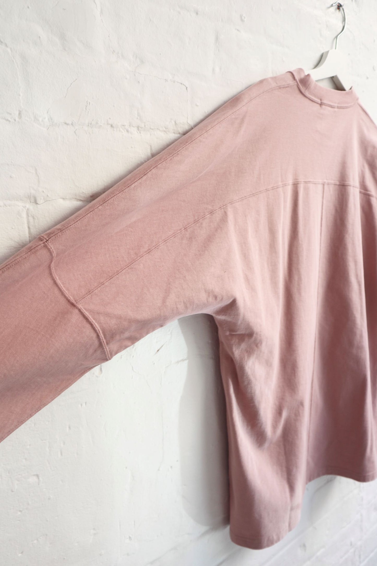 SUNNYSIDERS_FUJITO_Fujito - Long Sleeve T-Shirt, Smokey Pink_T-Shirts