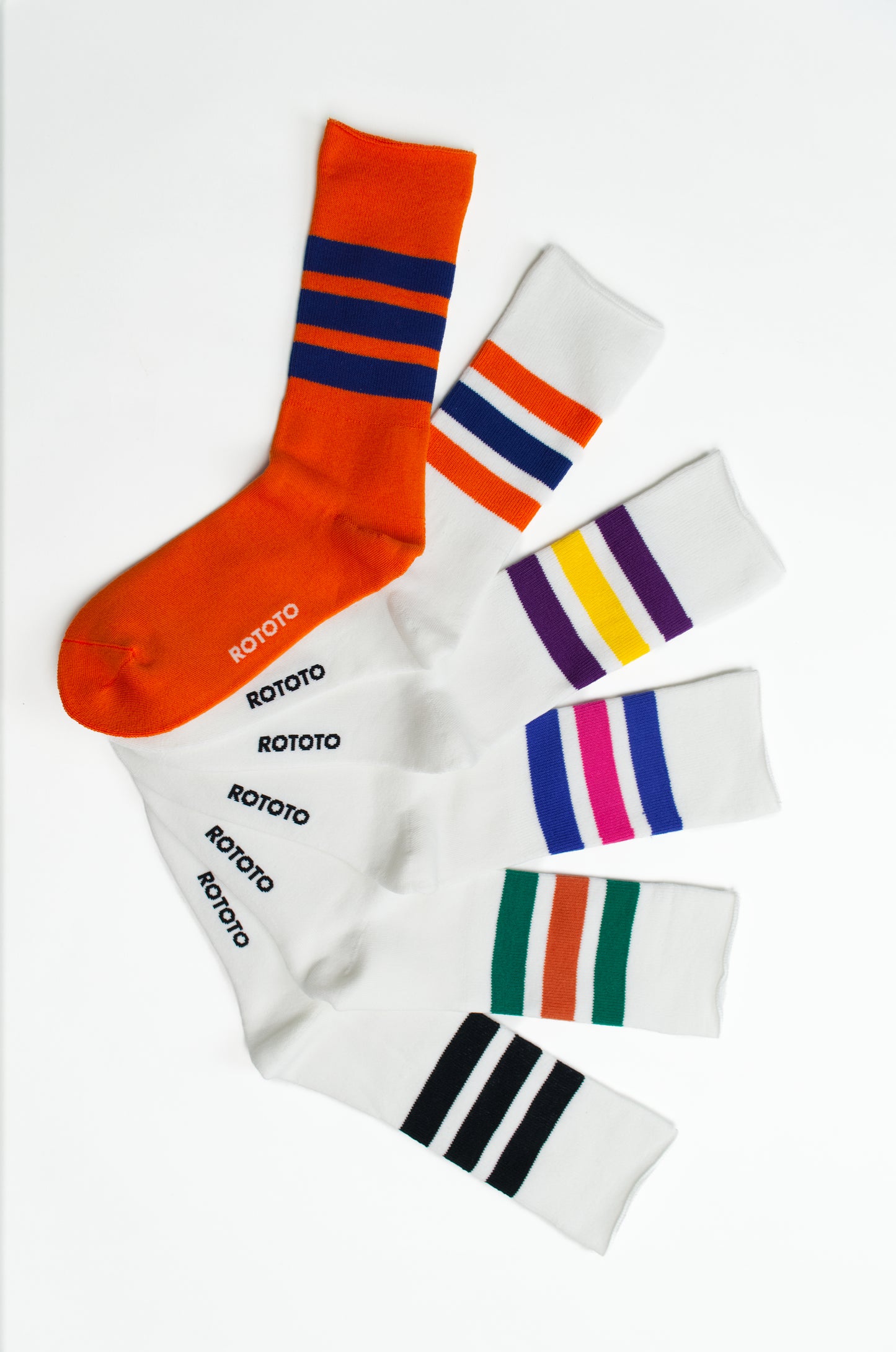 Rototo - Fine Pile Striped Crew Socks, White / Black