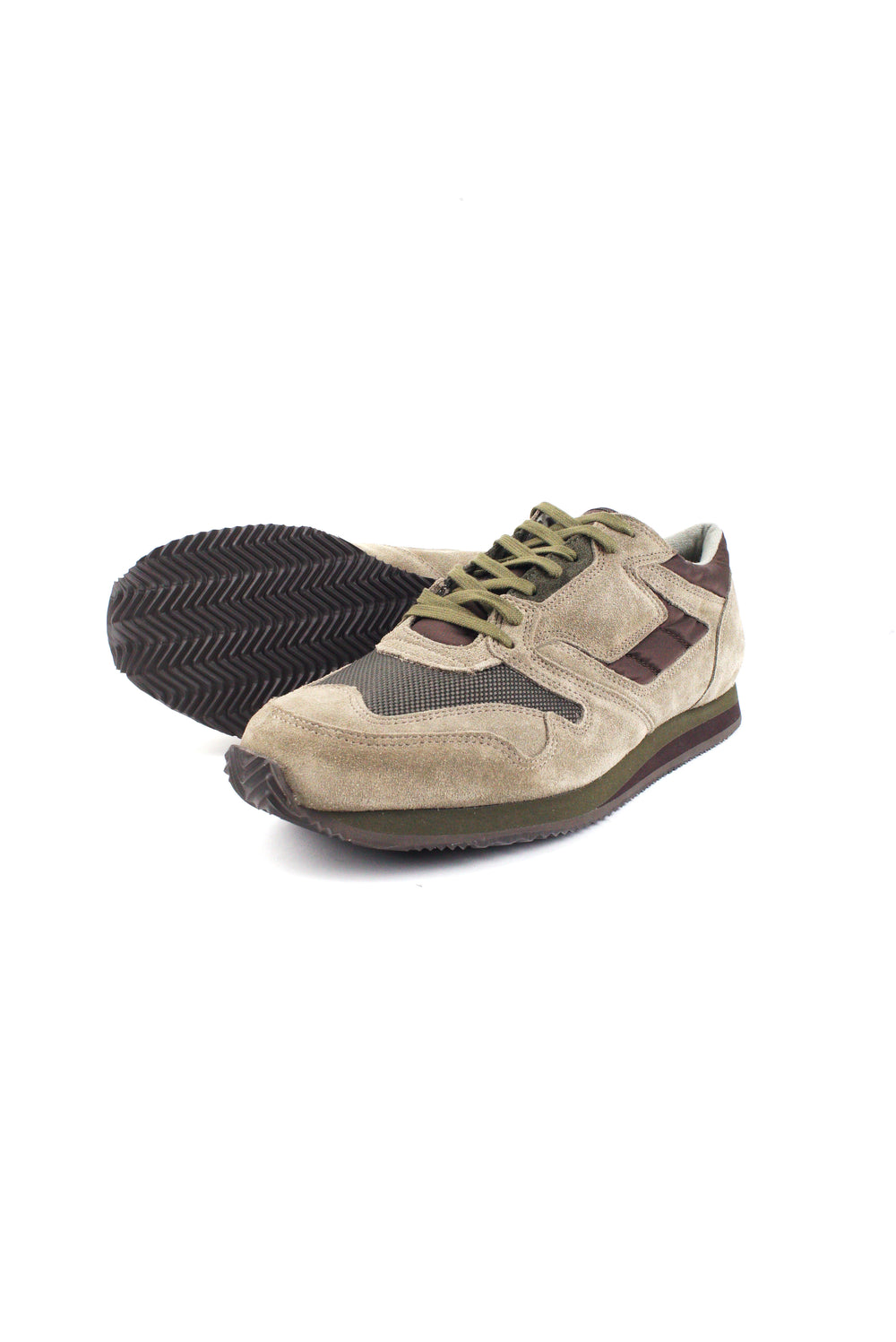 Reproduction of Found -  British Military Trainer 1800FS, Beige / Olive