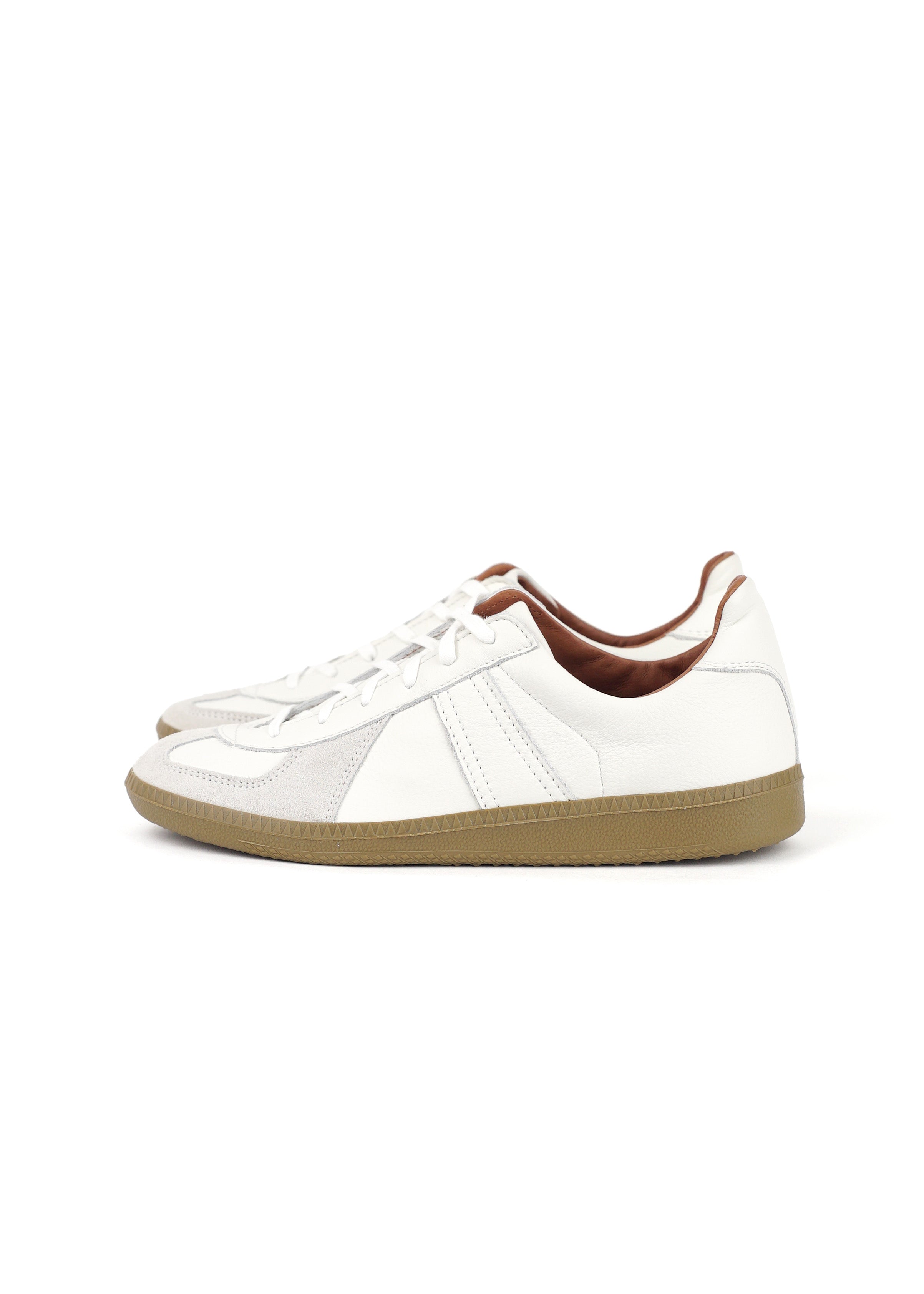 REPRODUCTION OF FOUND - 1700L GERMAN MILITARY TRAINER WHITE