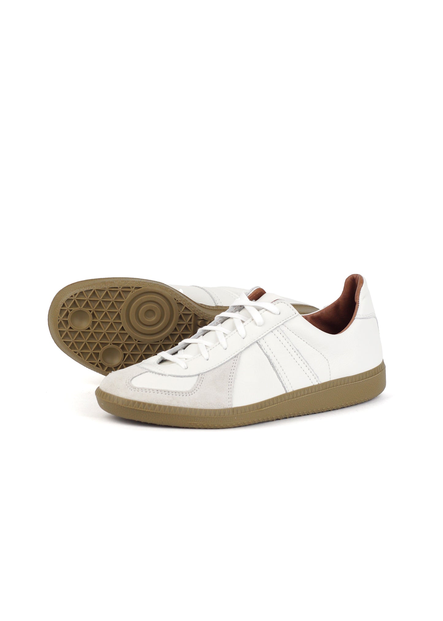 Reproduction of Found - German Military Trainer 1700L, White