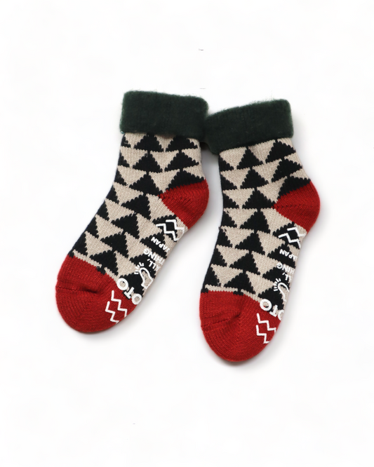 SUNNYSIDERS_ROTOTO_Rototo - Comfy Room Socks 'Sankaku' - Green / Black / Red_Socks