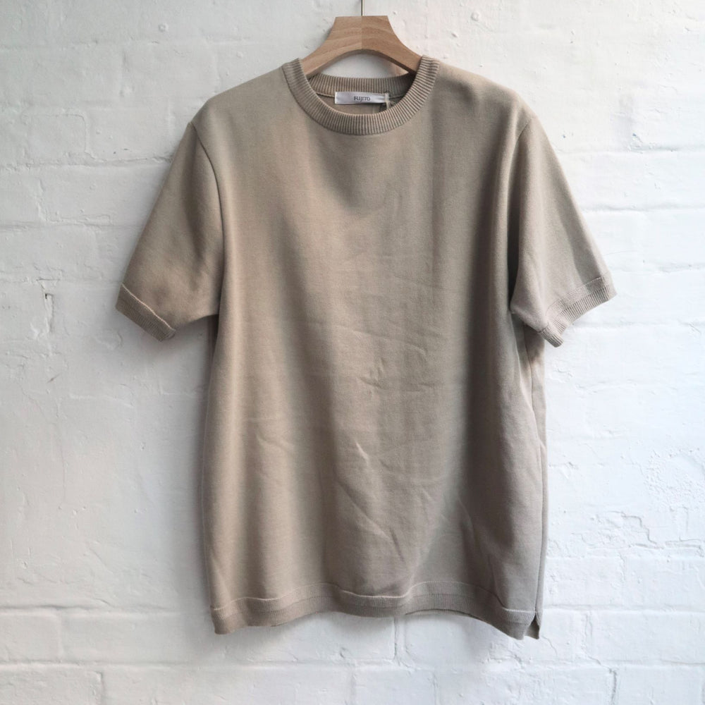
                  
                    C/N Knit T-Shirt [WF1-K15] Greige
                  
                
