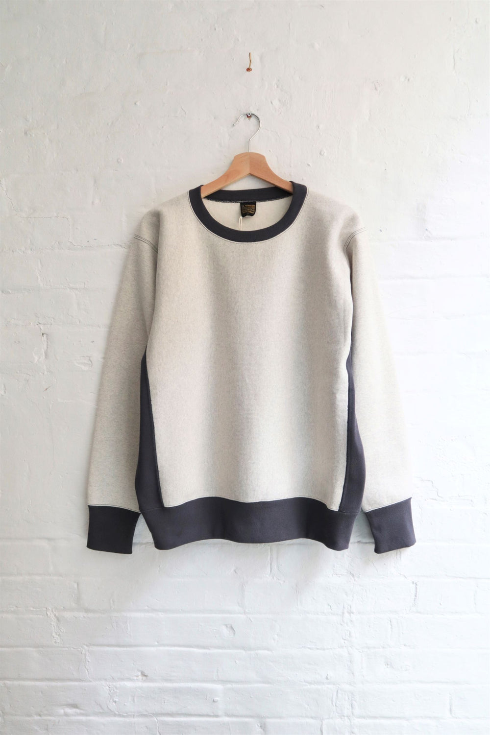 *A Vontade - Reverse Crew Sweat, Two Tone