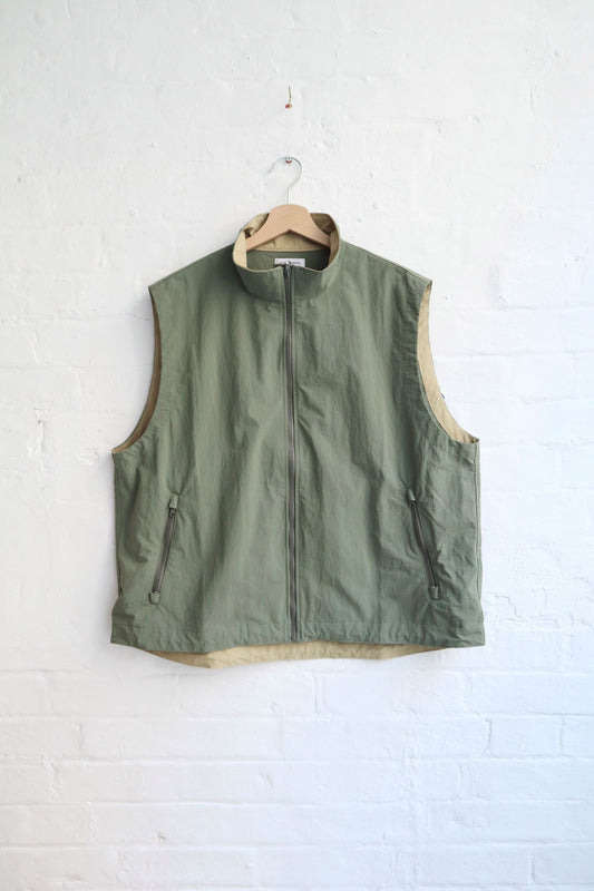 SUNNYSIDERS_SUNNYSIDERS_Sunnysiders - Outdoor Nylon Vest, Olive_Coats & Jackets