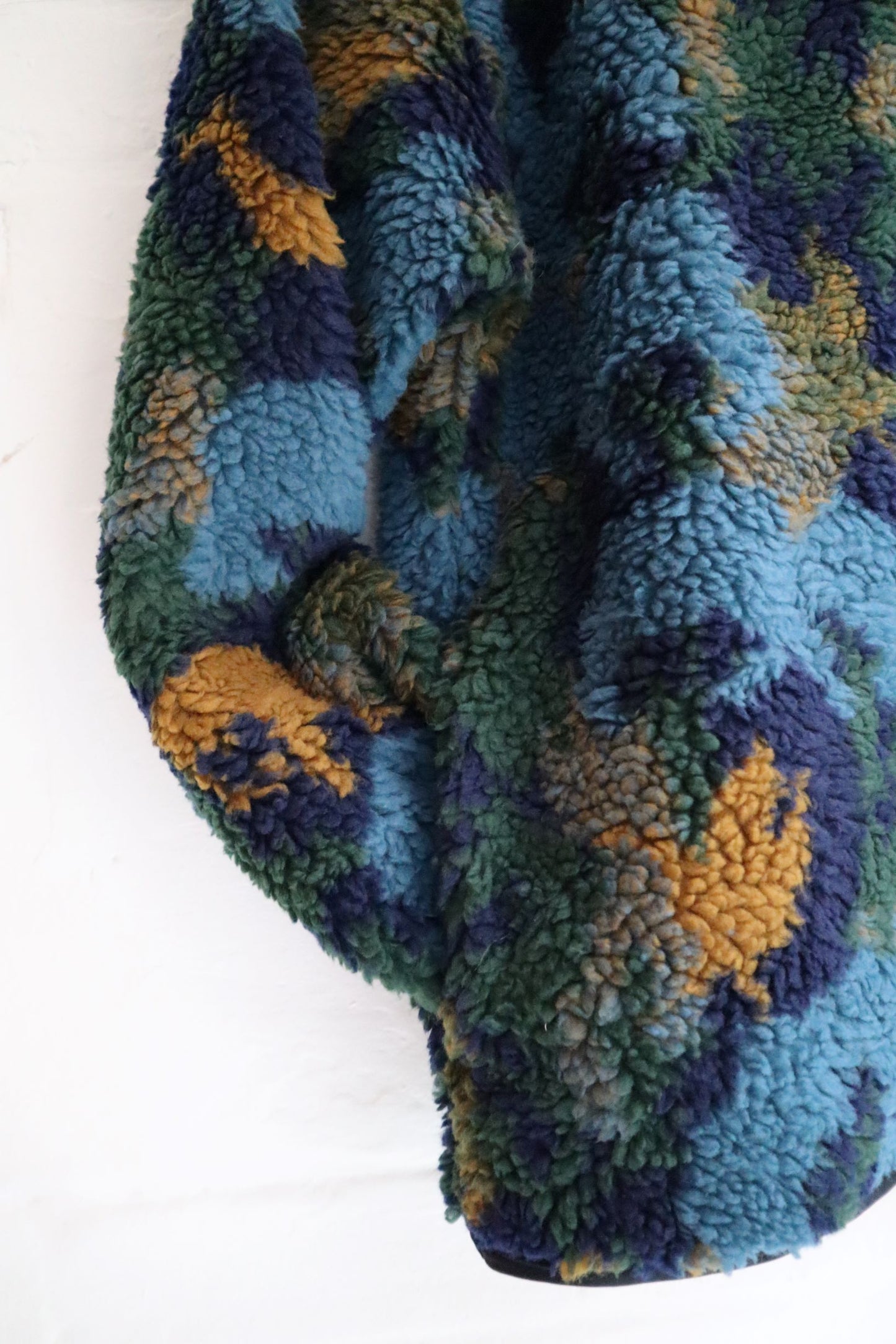 EEL - Liberty Boa Fleece, Blue Animal