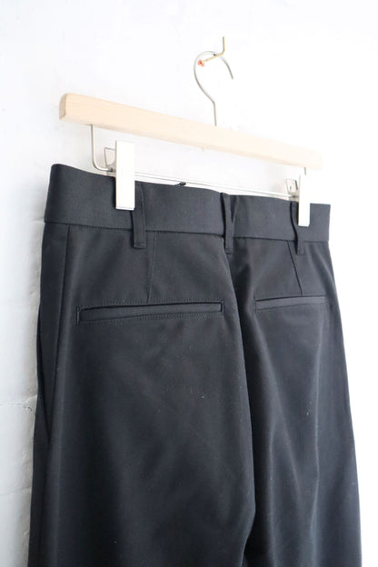 Fujito - 2 Tuck Trousers, Black