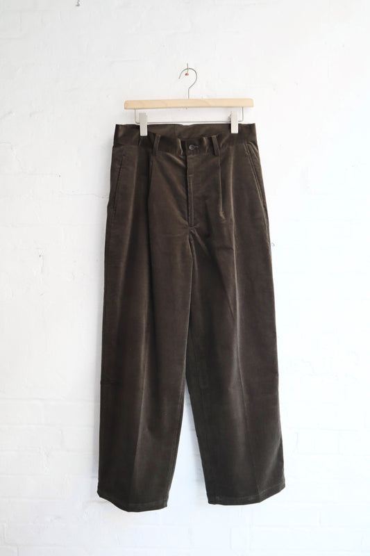 SUNNYSIDERS_SUNNYSIDERS_Sunnysiders - Harrison Trousers, Olive Corduroy_Trousers