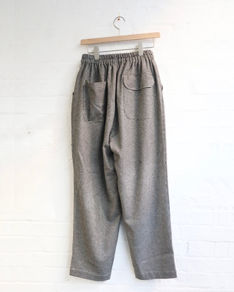 
                  
                    Wool easy pants [H-PT068] - Black
                  
                